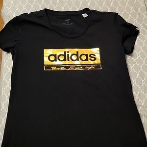 Adidas M t shirt. Like New